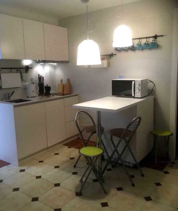 2 Bedroom'S Flat On The Beach, City Center, 1 Line ซานตาโปลา ภายนอก รูปภาพ